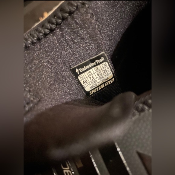 Specialized Defroster Trail boots
No box Black, size 40EU / 7.5US - Picture 5 of 8